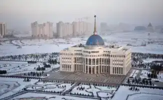 Кто из Караганды попал в Конституционную комиссию?