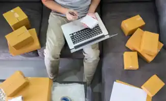 Цены на бензин, новые правила онлайн-покупок и морозы до −38: новости Казахстана за 12 января