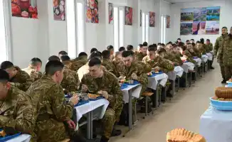 Замминистра обороны Аскар Мустабеков проверил условия службы и быта военнослужащих в Карагандинском гарнизоне