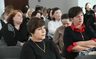 Обсуждение правовой грамотности родителей: встреча в Астане фокусируется на налоговых обязанностях и воспитании правовой культуры у детей