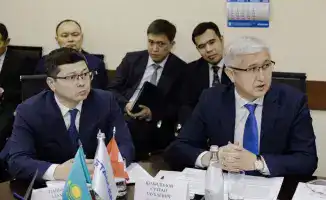 Депутаты Сената и представители министерств на месте: знакомство с производством вагонов в Астане