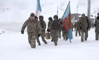 Кадеты силовых вузов Казахстана успешно покорили пик высотой 3500 метров в Заилийском Алатау