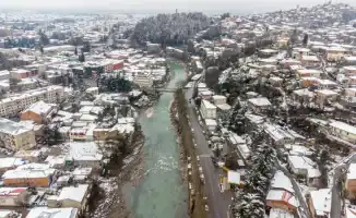 Приостановка рейсов FlyArystan из Астаны в Кутаиси: последствия для туристов и путешественников