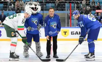 Сегодня, 8 января, в рамках регулярного чемпионата Континентальной хоккейной лиги состоится матч между казахстанским "Барысом" и казанским "Ак Барсом". Игра обещает быть напряженной и интересной для поклонников хоккея.