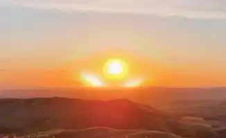 Усть-Каменогорск: закат, как флаг, завораживает жителей