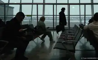 Пассажиры рейса VietJet Air из Астаны во Вьетнам застряли в аэропорту более 40 часов, ожидая вылета на рейс VJ068 в Камрань.