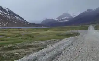 В Казахстане создана межведомственная рабочая группа для рассмотрения проекта строительства автомобильной дороги Алматы – Иссык-Куль, которая позволит сократить время в пути до 3 часов. Это важный шаг к улучшению транспортной инфраструктуры и развитию тур