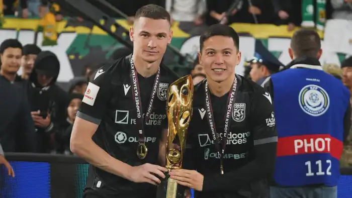 Трансфер казахстанца Ислама Чеснокова в шотландский 'Хартс' отложен: комментарий главного тренера Дерека Маккиннеса Астане