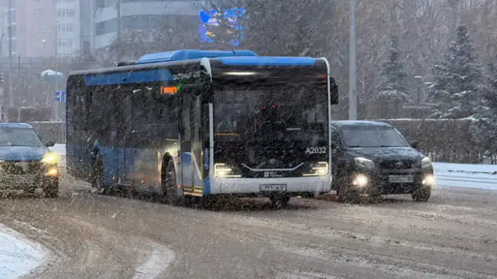 В Астане приостановлено движение 10 пригородных маршрутов из-за ухудшения погодных условий Астане