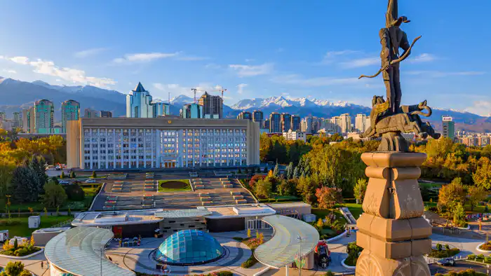 Казахстан вводит новые правила для безвизовых иностранцев: обязательная предварительная регистрация перед поездкой Астане