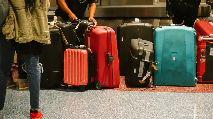 Пассажиры рейса VietJet Air из Астаны в Камрань ожидают отправления более двух суток из-за задержки, поднимая вопросы о качестве обслуживания авиакомпаний Астане