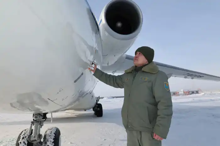 Пилот Национальной гвардии Казахстана успешно завершил более 900 часов полетов в гуманитарных миссиях Астане