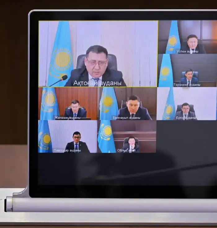 В акимате Павлодарской области обсудили реализацию проектов цифровизации в региональной экономике (7)