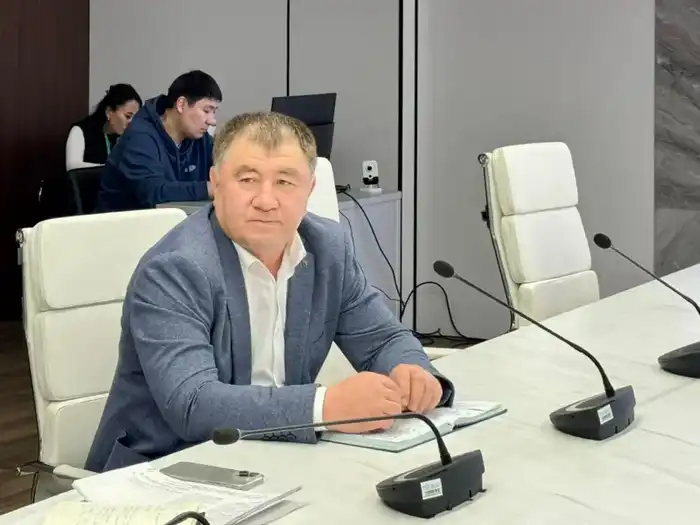 Айдарбек Сапаров провел личный прием граждан (3)