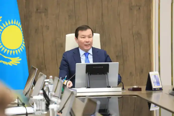 В акимате обсудили важность разъяснения проекта новой Конституции и вовлечения граждан в референдум Астане