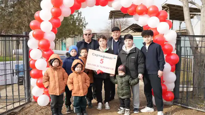 В Шардаре чемпиону мира по армрестлингу вручили ключи от нового жилья, что подчеркивает поддержку спортсменов в регионе Астане