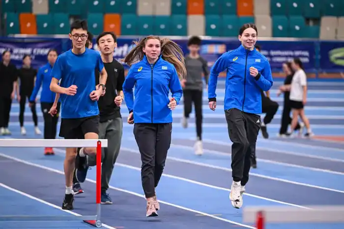 Сборные Казахстана готовятся к Grand Slam по дзюдо и чемпионату Азии в помещении - Ербол Мырзабосынов ознакомился с тренировочным процессом (3)