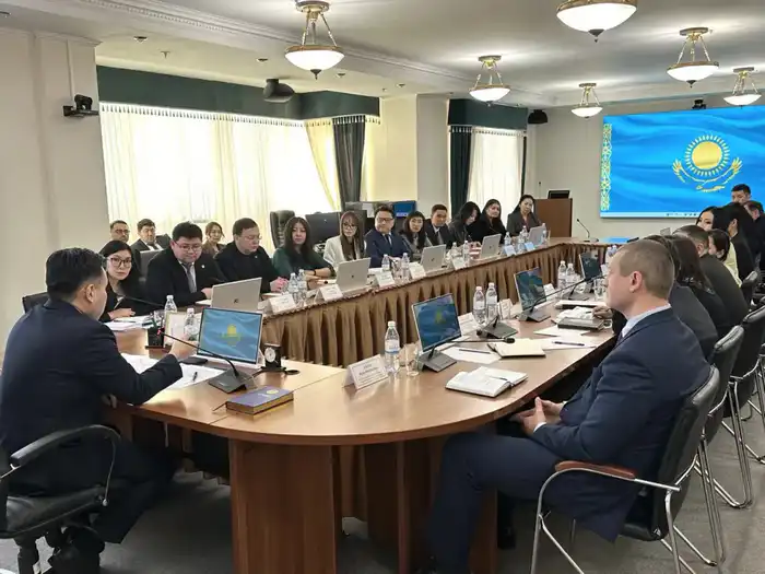 Обсуждение инклюзивной политики и цифровизации услуг для людей с инвалидностью в Минтруда РК Астане