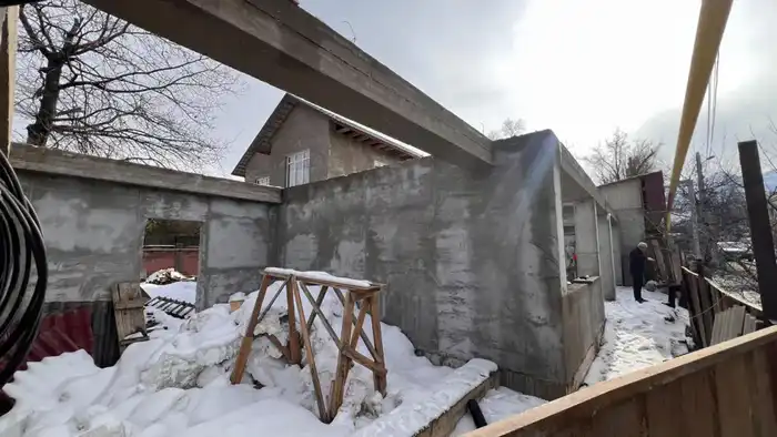 В Алматы начат снос незаконной постройки в рамках соблюдения градостроительных норм Астане