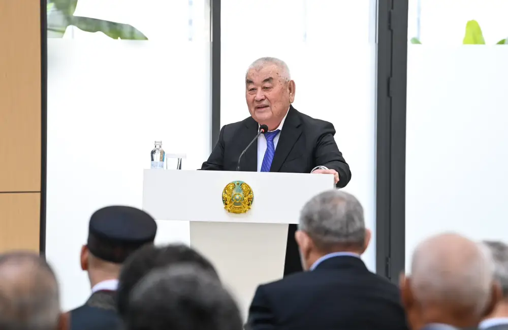 Глава региона встретился с ветеранами и представителями интеллигенции (8)