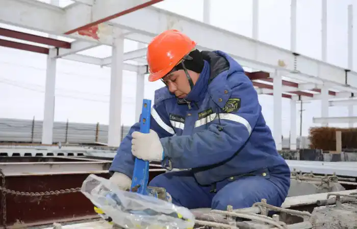 Нурдаулет Килыбай ознакомился с ходом строительства вокзала в Мунайлинском районе (4)