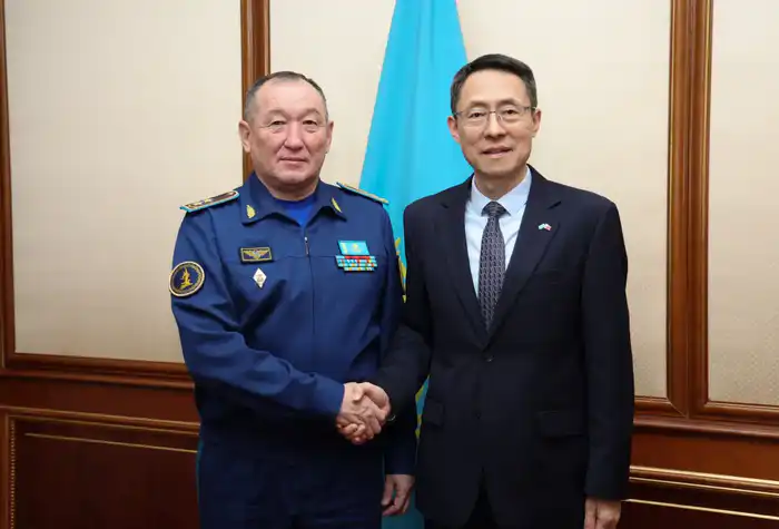 Обсуждение военного образования и сотрудничества между Казахстаном и Китаем Астане