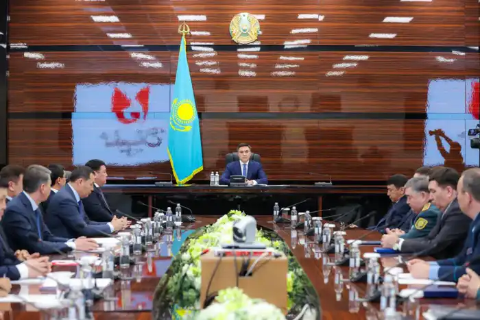 В АКИМАТЕ ШЫМКЕНТА ОБСУДИЛИ ПРОЕКТ НОВОЙ КОНСТИТУЦИИ РЕСПУБЛИКИ КАЗАХСТАН (6)