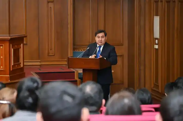 Обсуждение роли государственного служащего в развитии общества на встрече в Министерстве науки и высшего образования Астане