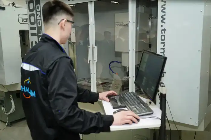 Айдарбеку Сапарову презентовали первый в Казахстане агротехнопарк (2)