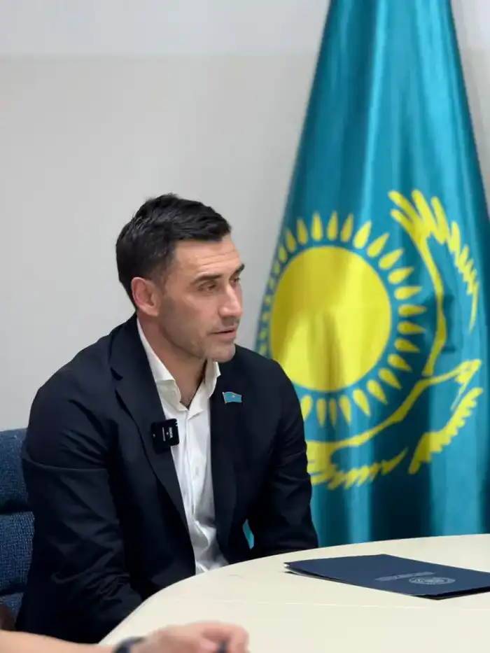 Проект новой Конституции Казахстана обсудили в столичной спортшколе (3)