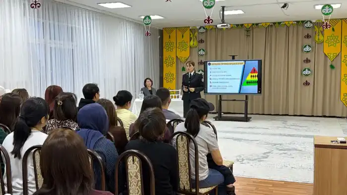 «Закон и порядок»: встречу по повышению финансовой и правовой грамотности провели для родителей столичных малышей (5)