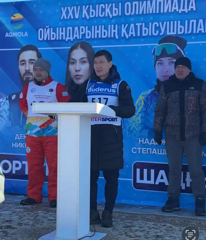 Акмолинцы поддержали участников зимней Олимпиады лыжным забегом (3)