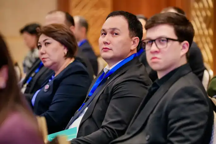 В Астане прошла экспертная встреча по обсуждению проекта новой Конституции (8)