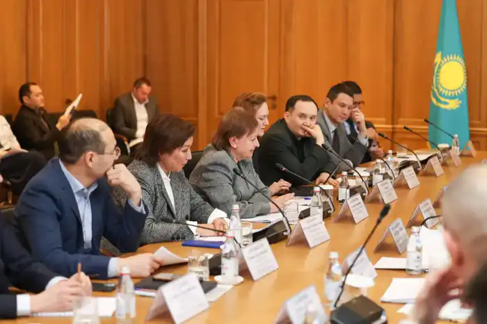 Поручение Президента: основные направления развития рынка ценных бумаг обсудили на круглом столе (3)