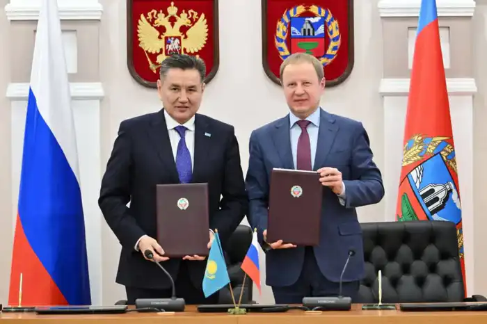 Двустороннее сотрудничество: между ВКО и Алтайским краем подписан протокол договорённостей (6)