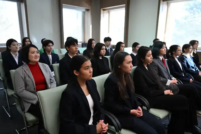 Учащиеся столичной школы посетили МИД РК (3)