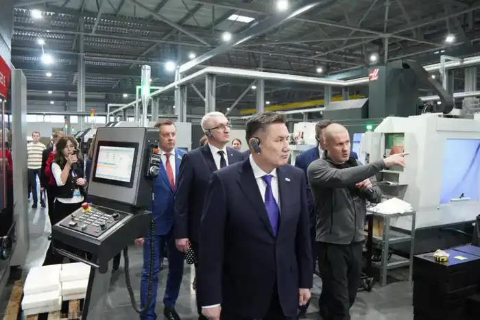 Посещение делегацией ВКО завода «Комплекс Агро» в Барнауле: инновации в сельхозтехнике и их влияние на агропромышленность Астане