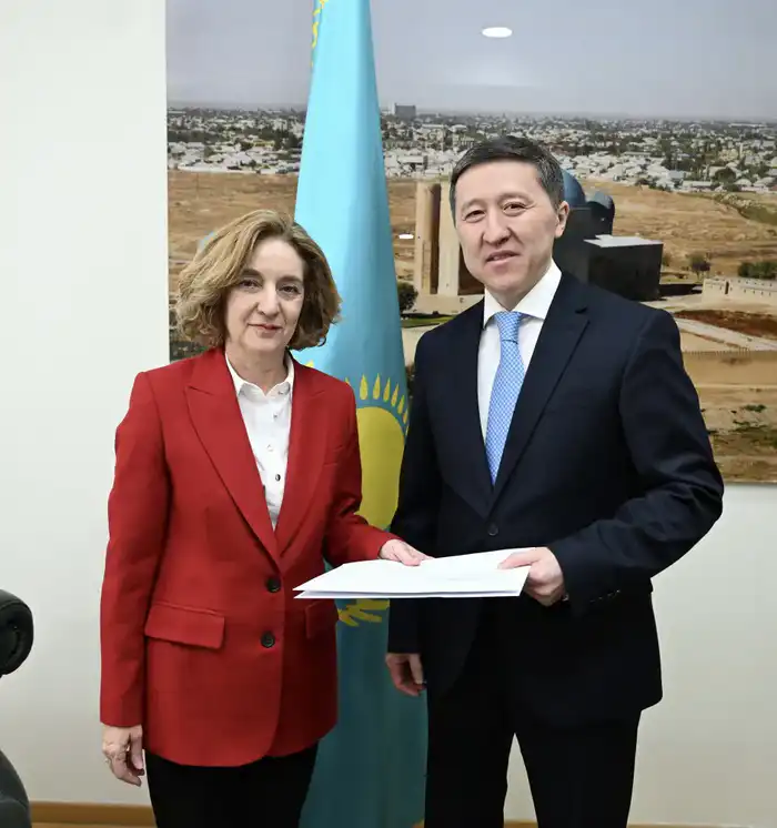 Обсуждение казахско-греческого сотрудничества: акцент на политические, экономические и туристические аспекты Астане