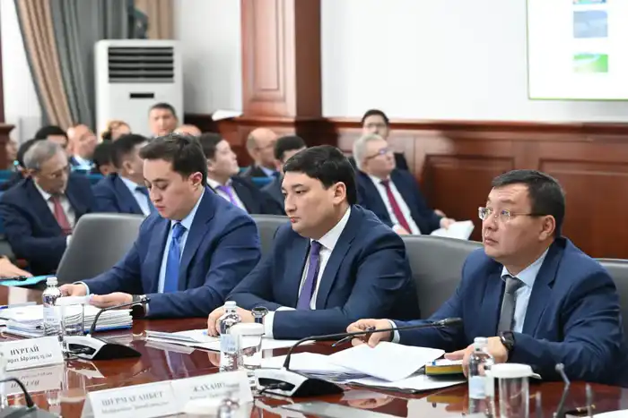 Рассмотрены вопросы подготовки к весенне-полевым работам (4)