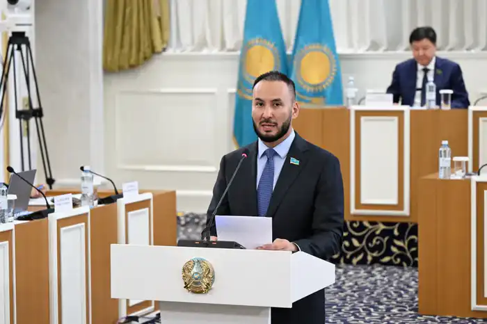 Поддержка проекта новой Конституции Казахстана Айдарбеком Ходжаназаровым Астане