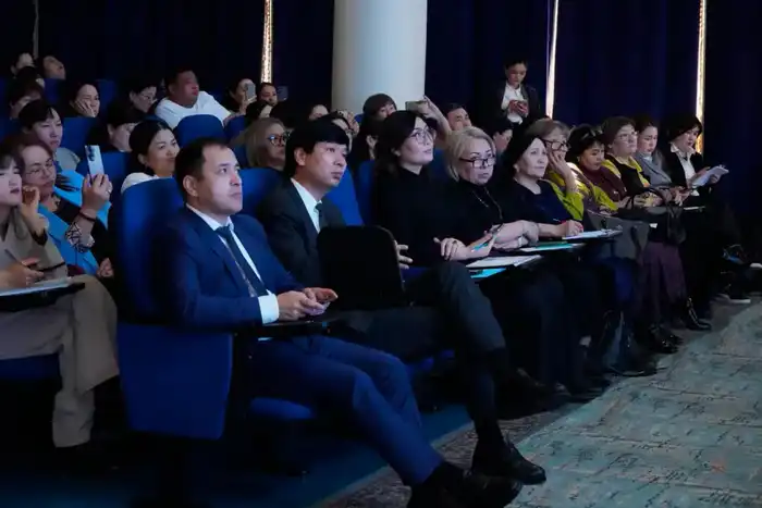 В Алматы проходит семинар по цифровой трансформации библиотек с участием IT-экспертов и презентацией проекта с искусственным интеллектом Астане