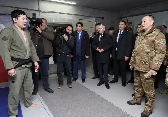 Министр обороны презентовал депутатам Парламента проект Sarbaz+ в Алматы (5)