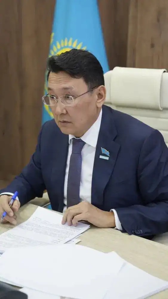 Обсуждение новой Конституции в Абайской области Астане