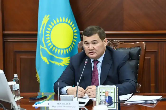 На заседании правительства РК обсуждаются меры по диверсификации экономики Астане