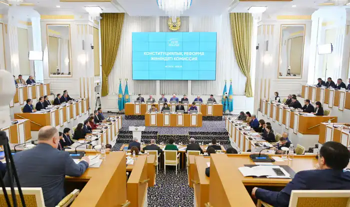 Новые принципы Конституции Казахстана: влияние на социальные стандарты и правовую защиту граждан Астане