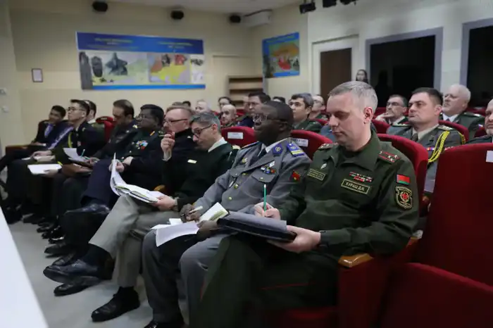 Брифинг для дипломатов: секреты казахстанской армии раскрыты! Астане