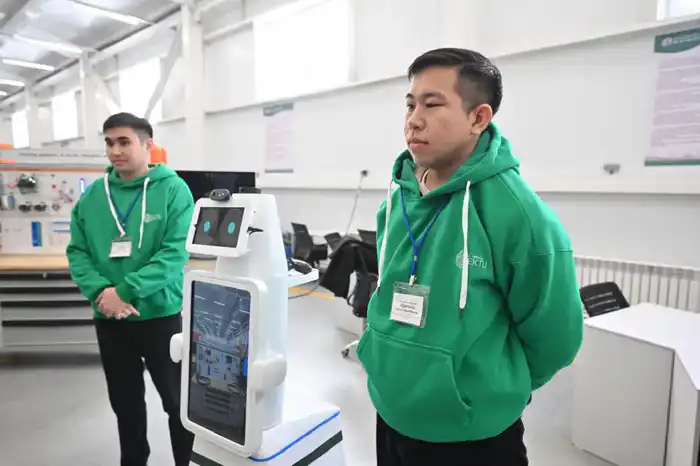 Председатель Сената ознакомился с научно-инновационными проектами университета (3)