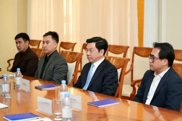 Минэнерго и международный эксперт Ли Кай-Фу договорились о сотрудничестве в сфере ИИ (4)