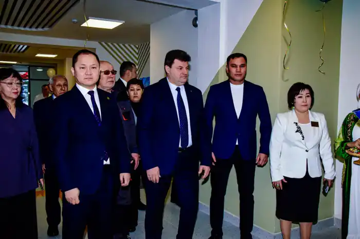 В Рудном открылась школа на 900 мест с государственным языком обучения (7)