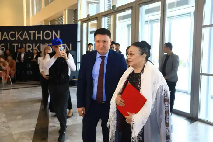 Меруерт Утекешова посетила Туркестан Астане